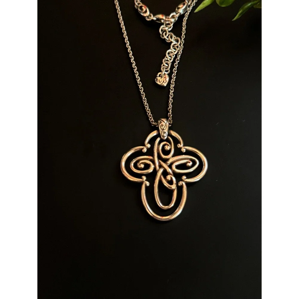 Brighton Silver Tone‎ Scroll Quatrefoil Pendant Necklace Adjustable 22-24 Inch